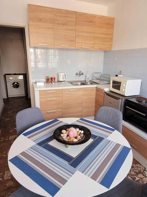 Plovdiv Top Center 2 Bdrm Apartment, 5Min From Central Square & Garden, Free Parking Exterior foto